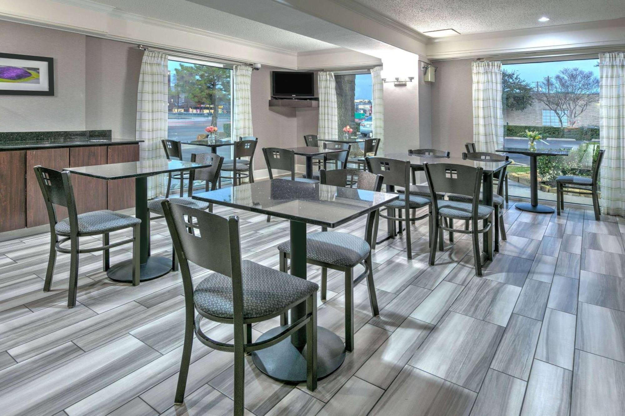La Quinta Inn By Wyndham Dallas Uptown Luaran gambar