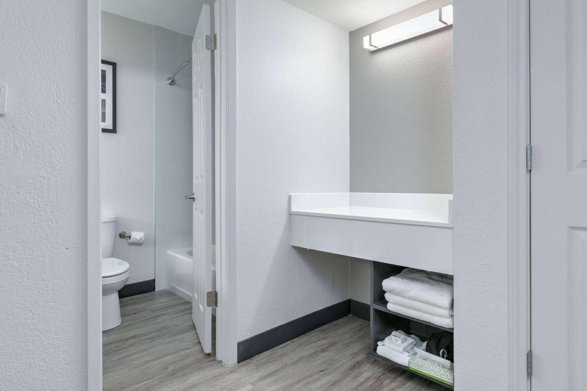 La Quinta Inn By Wyndham Dallas Uptown Luaran gambar