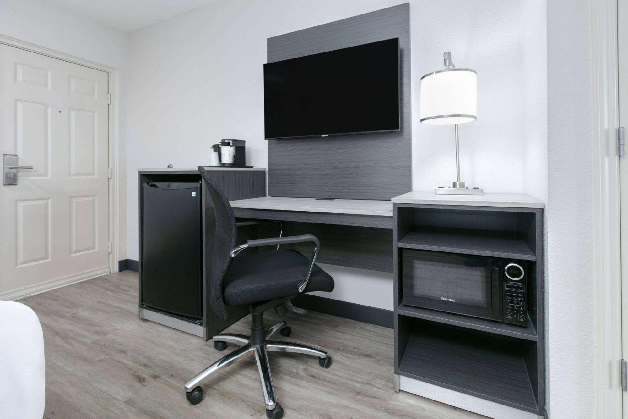 La Quinta Inn By Wyndham Dallas Uptown Luaran gambar